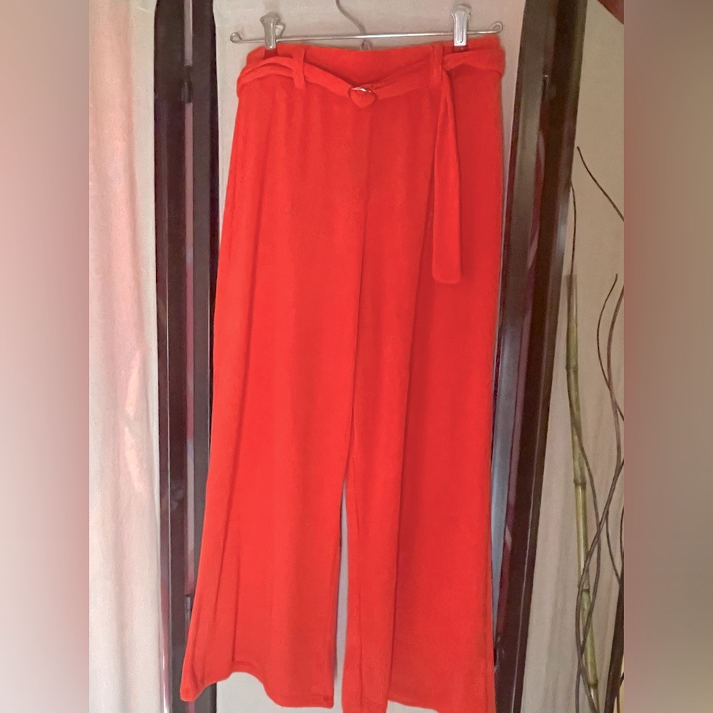 NWT Revamped Small Capri length belted Palazzo pants in an awesome Orange shade.